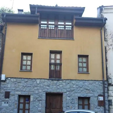 Holiday home Casa De Aldea Pena Sobia *